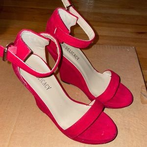 Red Strap Wedges